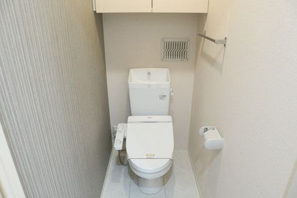 埼玉高速鉄道 南鳩ケ谷駅 徒歩15分 3階建 築10年のトイレ写真