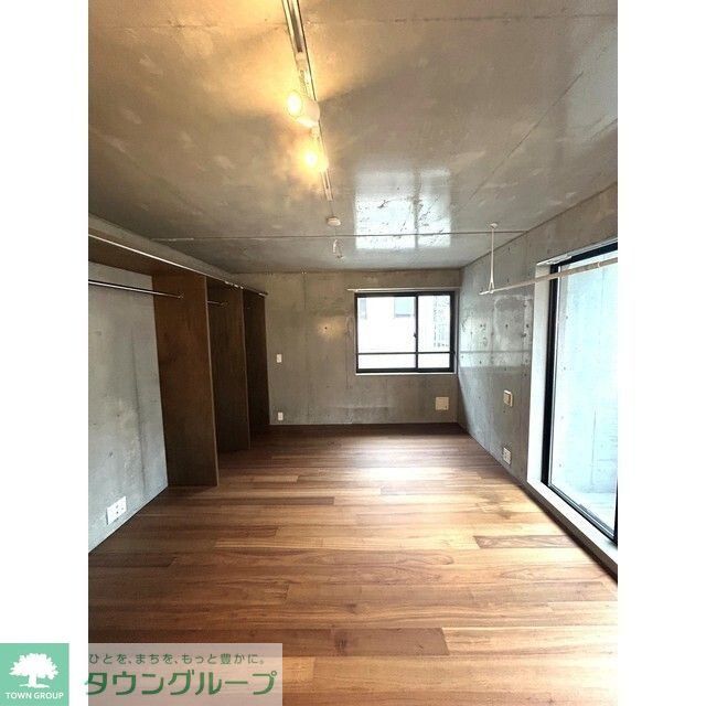 居室・リビング　別号室参考写真
