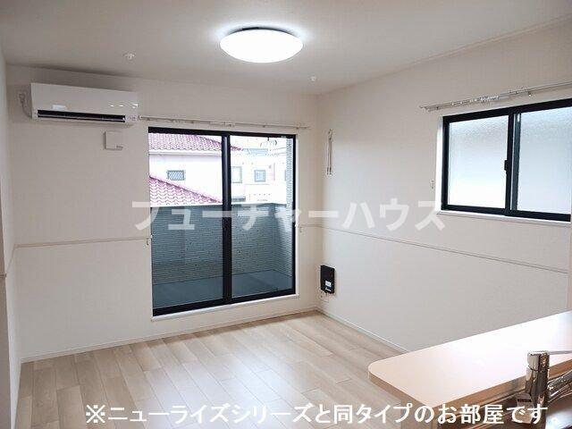 居室・リビング　こちらの居間で趣味の時間をお楽しみください