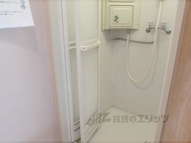 バス・シャワールーム　共同シャワー室