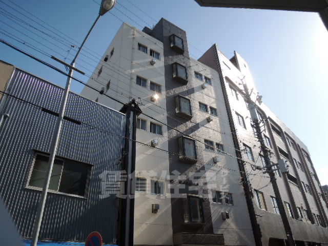 名古屋市熱田区森後町のマンションの建物外観