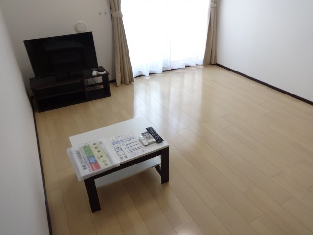 クレイノアリエッタの居間写真