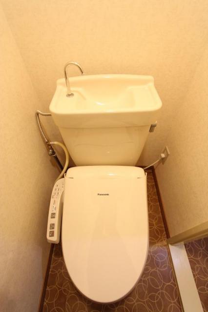 【高松市福岡町のアパートのトイレ】