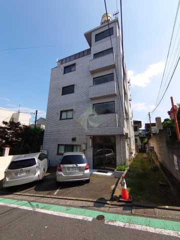 新宿区須賀町のマンションの建物外観