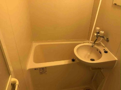 バス・シャワールーム　設備・仕様は号室により異なる為、現況を優先致します。