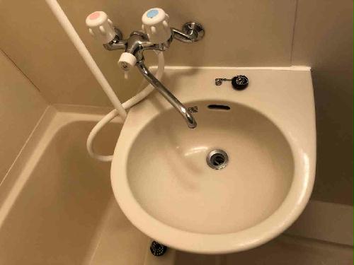 洗面設備　設備・仕様は号室により異なる為、現況を優先致します。