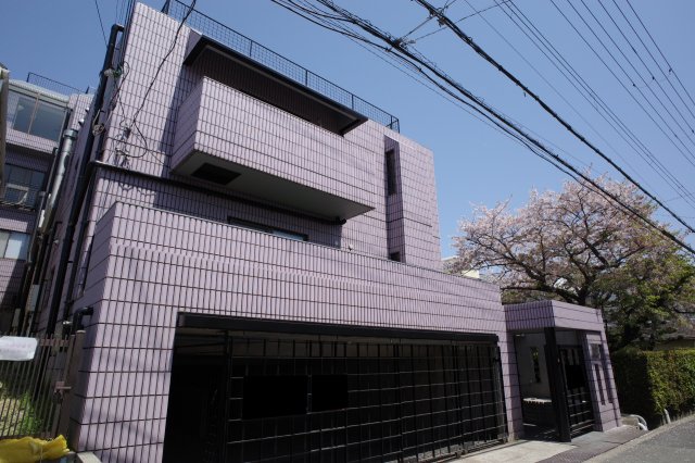 神戸市垂水区歌敷山のマンションの建物外観