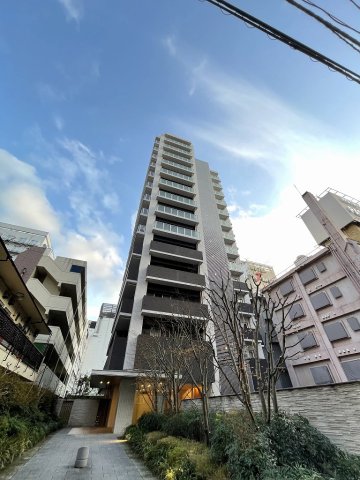 ガレリア東新宿の建物外観