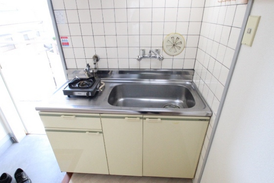 キッチン　※別の部屋の写真です