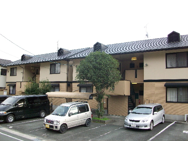 セジュール上市場の建物外観