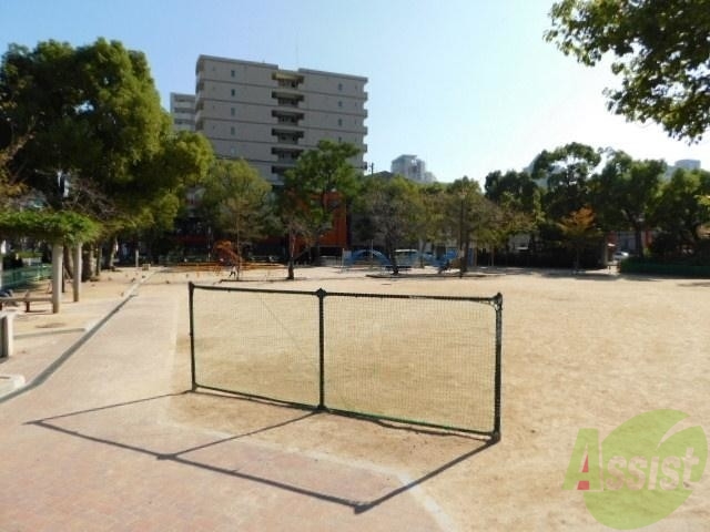 【レオパレスハーバー東出町の公園】