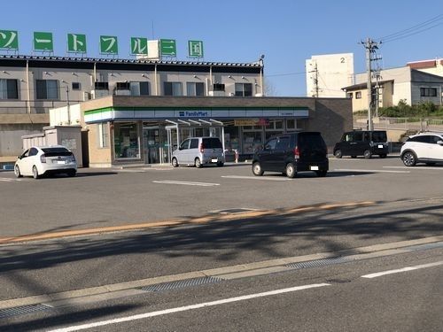 【坂井市三国町陣ケ岡のアパートのコンビニ】