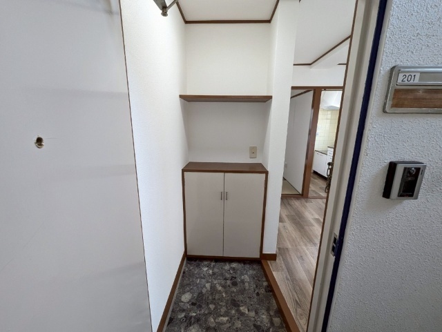玄関　シューズボックス