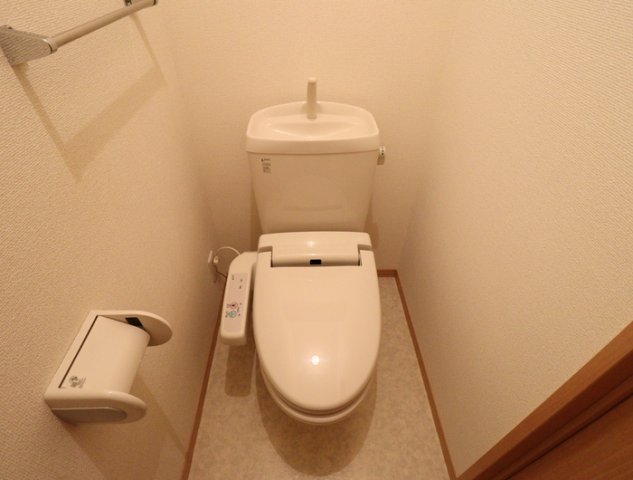 トイレ　シンプルで使いやすいトイレです