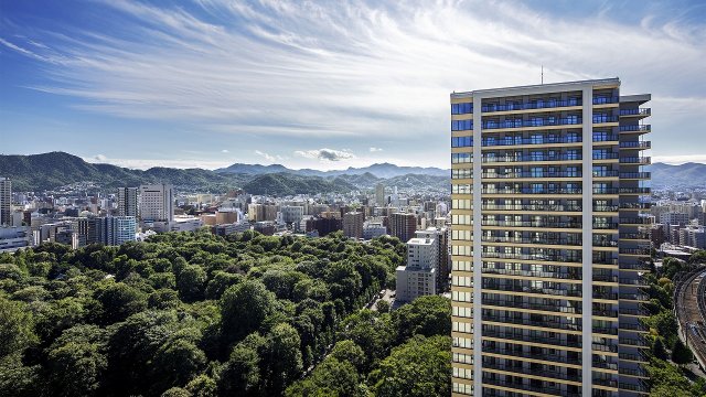 【ラ・トゥール札幌伊藤ガーデンの建物外観】