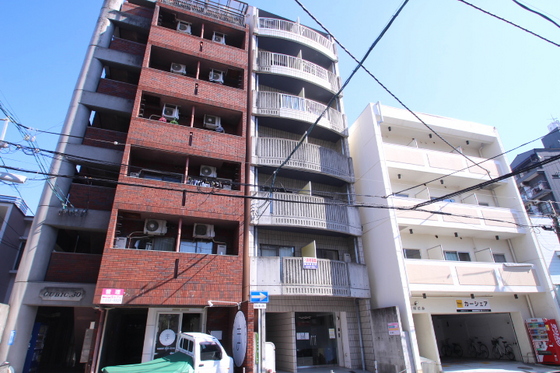 【リボン金屋町マンションの建物外観】