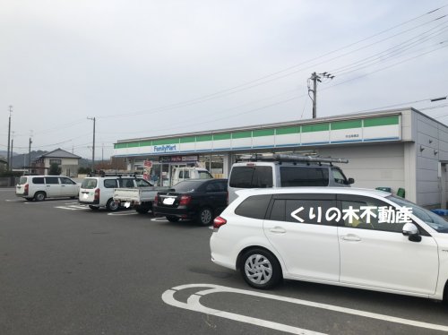 コンビニ　ファミリーマート 今治高橋店(コンビニサイクルオアシス)（コンビニ）まで635m