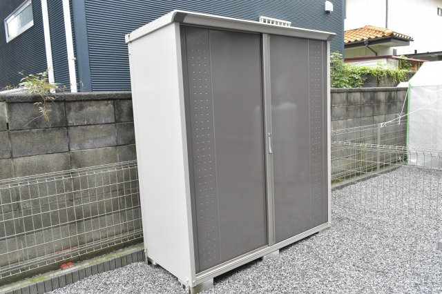 収納　外物置付き