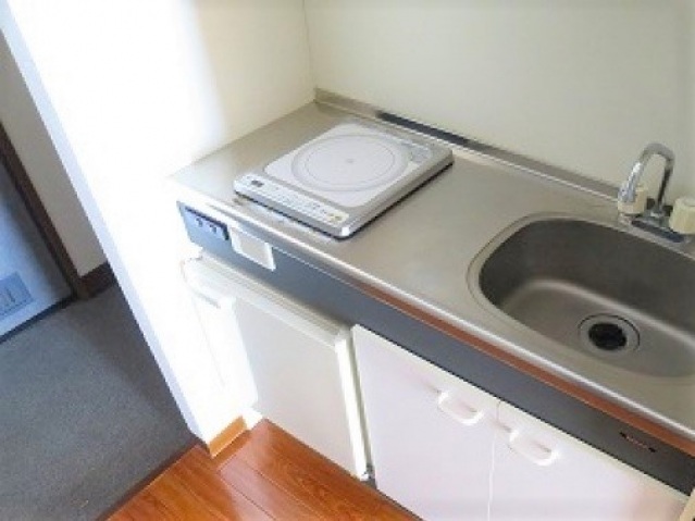 キッチン　同物件別室