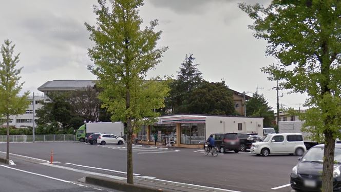 コンビニ　セブンイレブン 八幡町店（コンビニ）まで239m