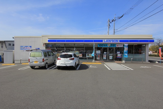 コンビニ　ローソン　松山久米窪田町店（コンビニ）まで517m