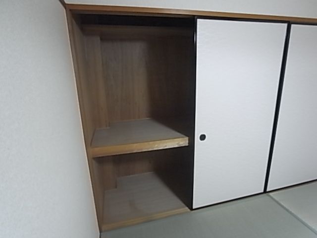 収納　押入れあります。