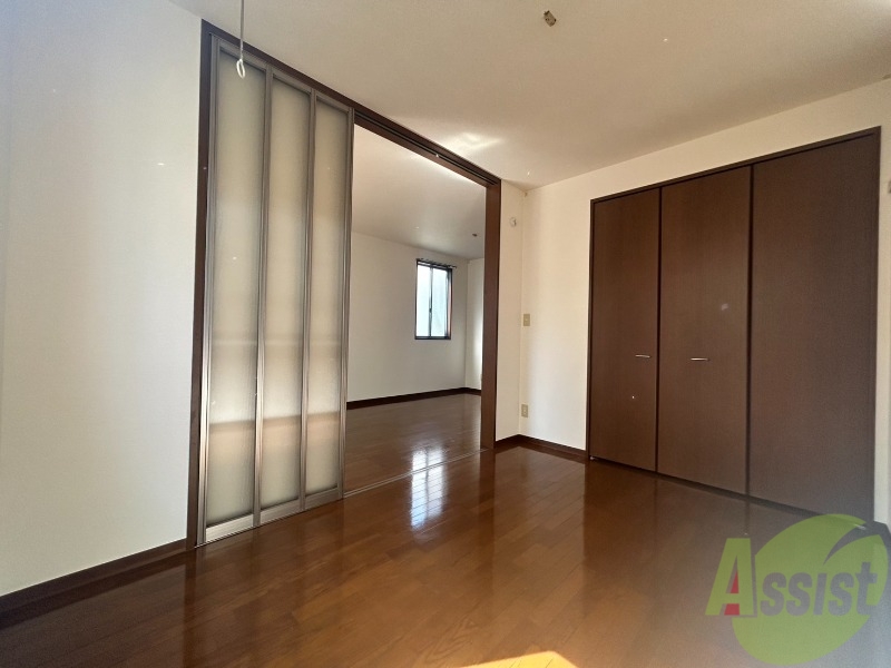 その他部屋・スペース　広めのクローゼットがある５．１帖の洋室になります。