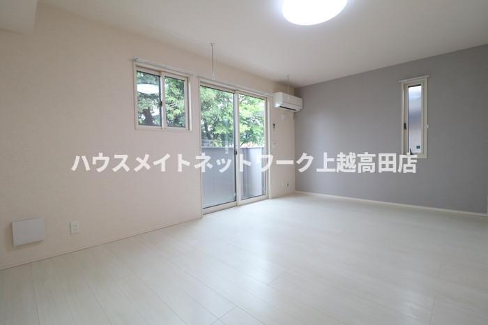 居室・リビング　リビング