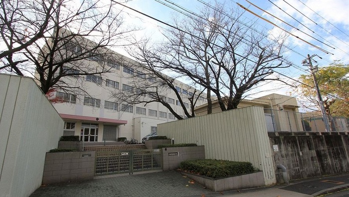 小学校　名古屋市立山根小学校（小学校）まで800m