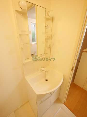 洗面設備　別部屋の参考写真で御座います。