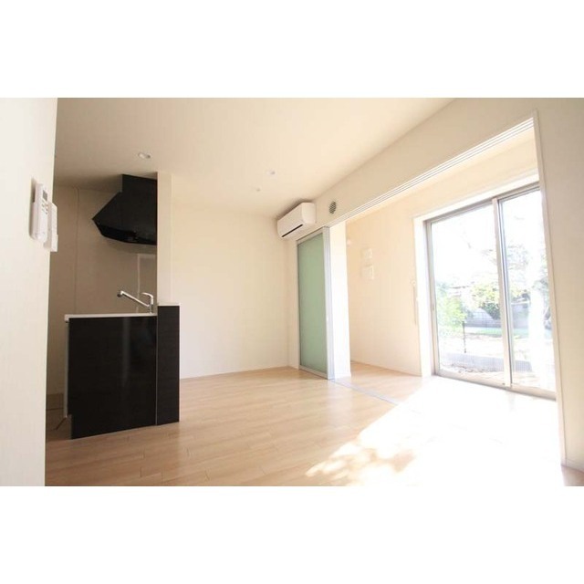 居室・リビング　※写真は１０３にて撮影