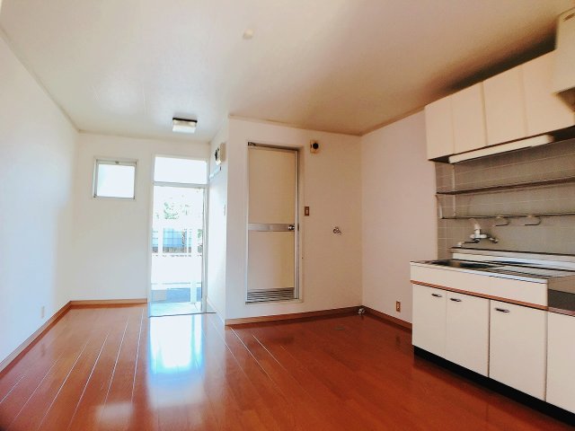 居室・リビング　広々とたくさんお荷物が収容出来る8.5帖のリビング