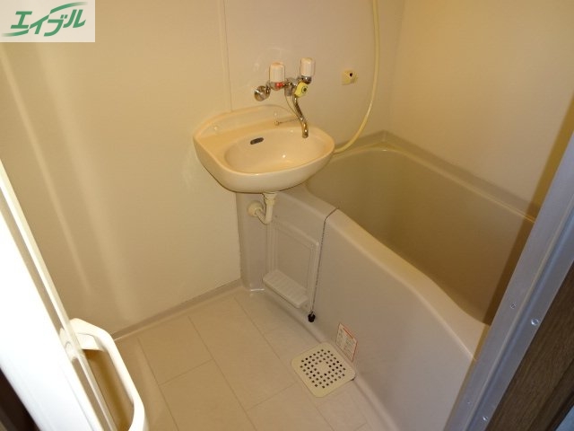 バス・シャワールーム　バス