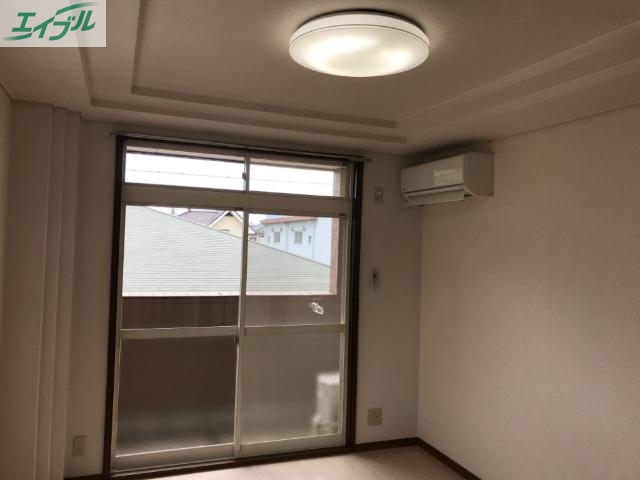 居室・リビング　洋室