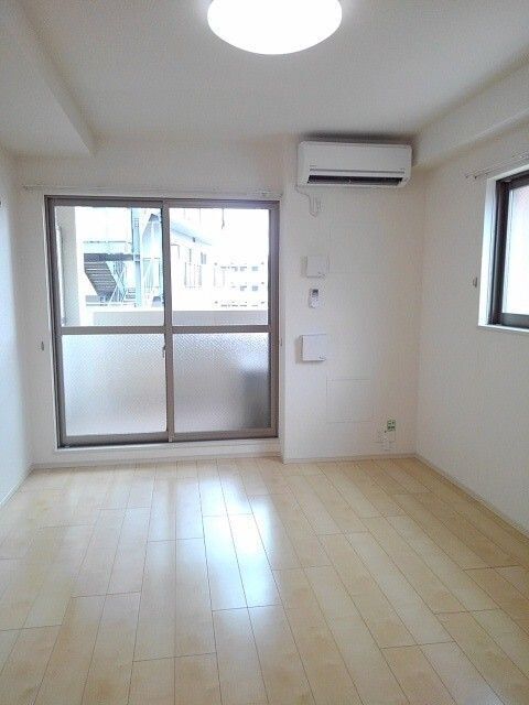 居室・リビング　別部屋写真