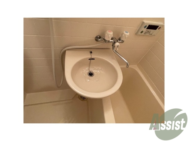 洗面設備　洗面台はこちら。朝の身支度はここでばっちり。