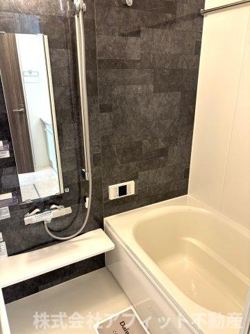 バス・シャワールーム　追い焚き機能付き