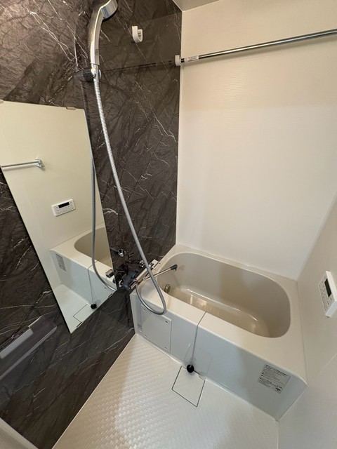 バス・シャワールーム　追い焚き機能付き