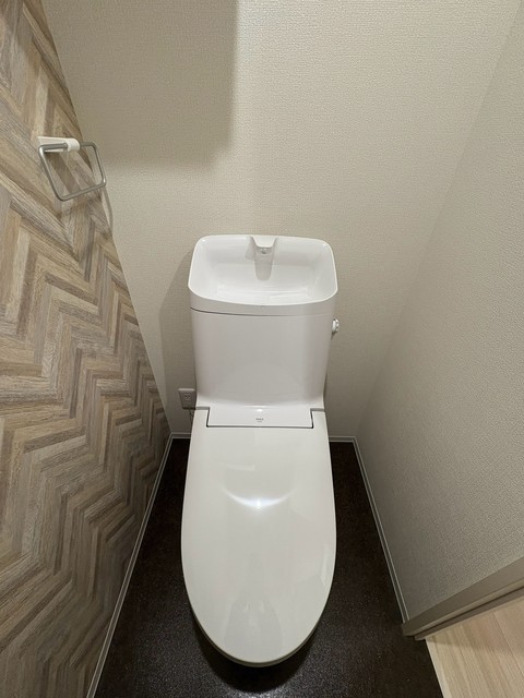 トイレ　温水洗浄暖房便座