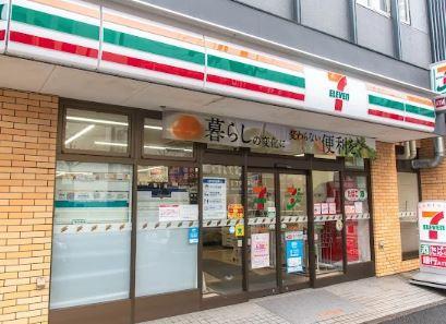 コンビニ　セブンイレブン 新宿5丁目靖国通り店（コンビニ）まで96m