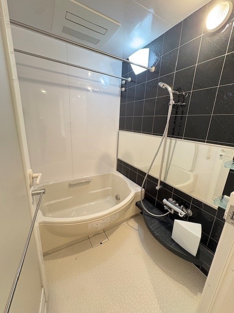 バス・シャワールーム　バス