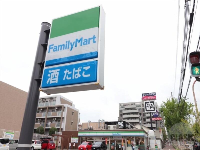 コンビニ　ファミリーマート吹田上山手町店（コンビニ）まで407m