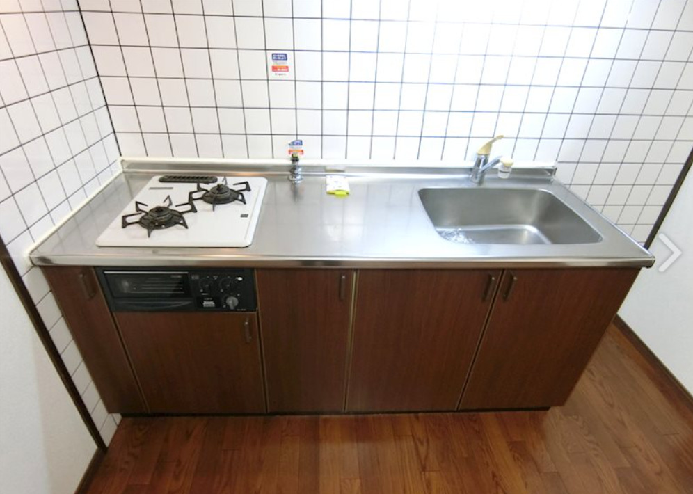 キッチン　コンパクトなキッチンで掃除もラクラク