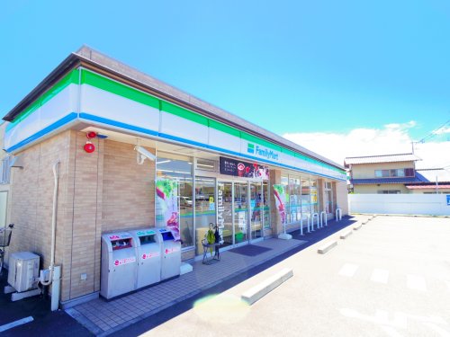 コンビニ　ファミリーマート シーガルドーム前店（コンビニ）まで865m