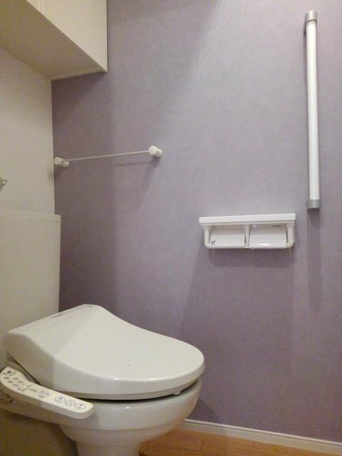 トイレ　落ち着いたトイレです