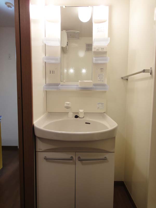 洗面設備　シャンプードレッサー完備！
