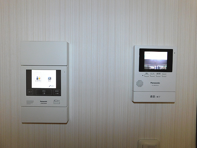 セキュリティ　TVモニターホンで来訪者を確認出来ます！※同物件別部屋