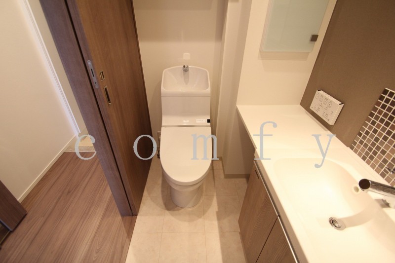 トイレ　ウォシュレット付きトイレ