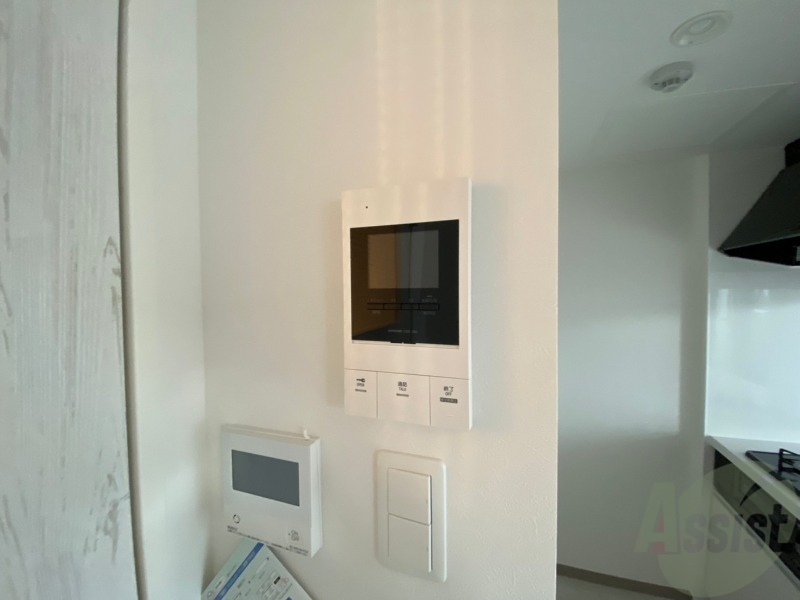 セキュリティ　ＴＶモニター付インターホンです。来客者の顔が見えるので安心！