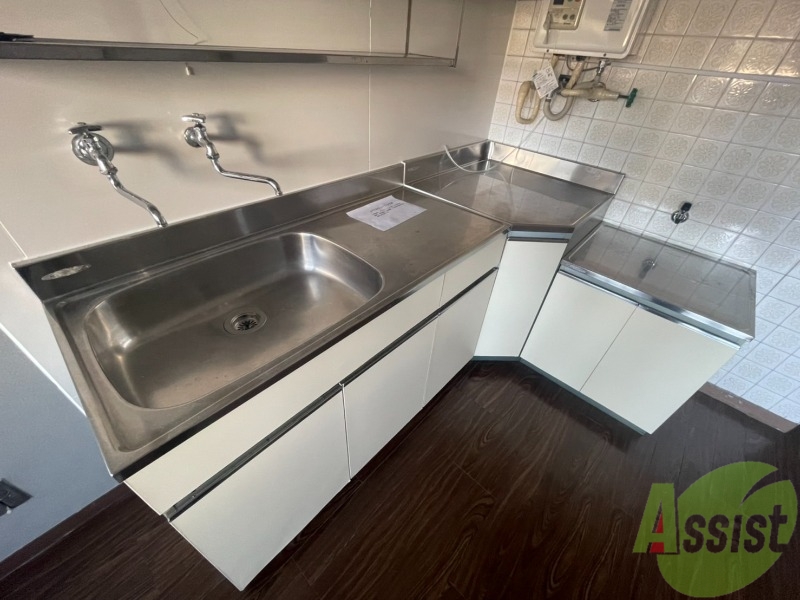 キッチン　キッチンは使いやすいサイズ感になっていますね。